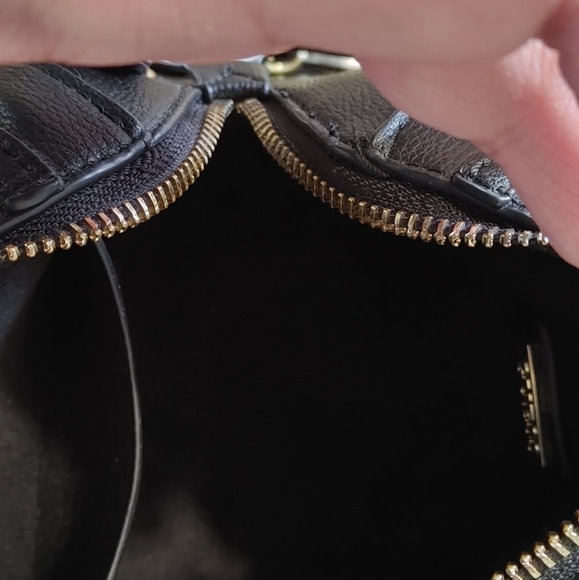 Guess crossbody - Picture 3 of 4